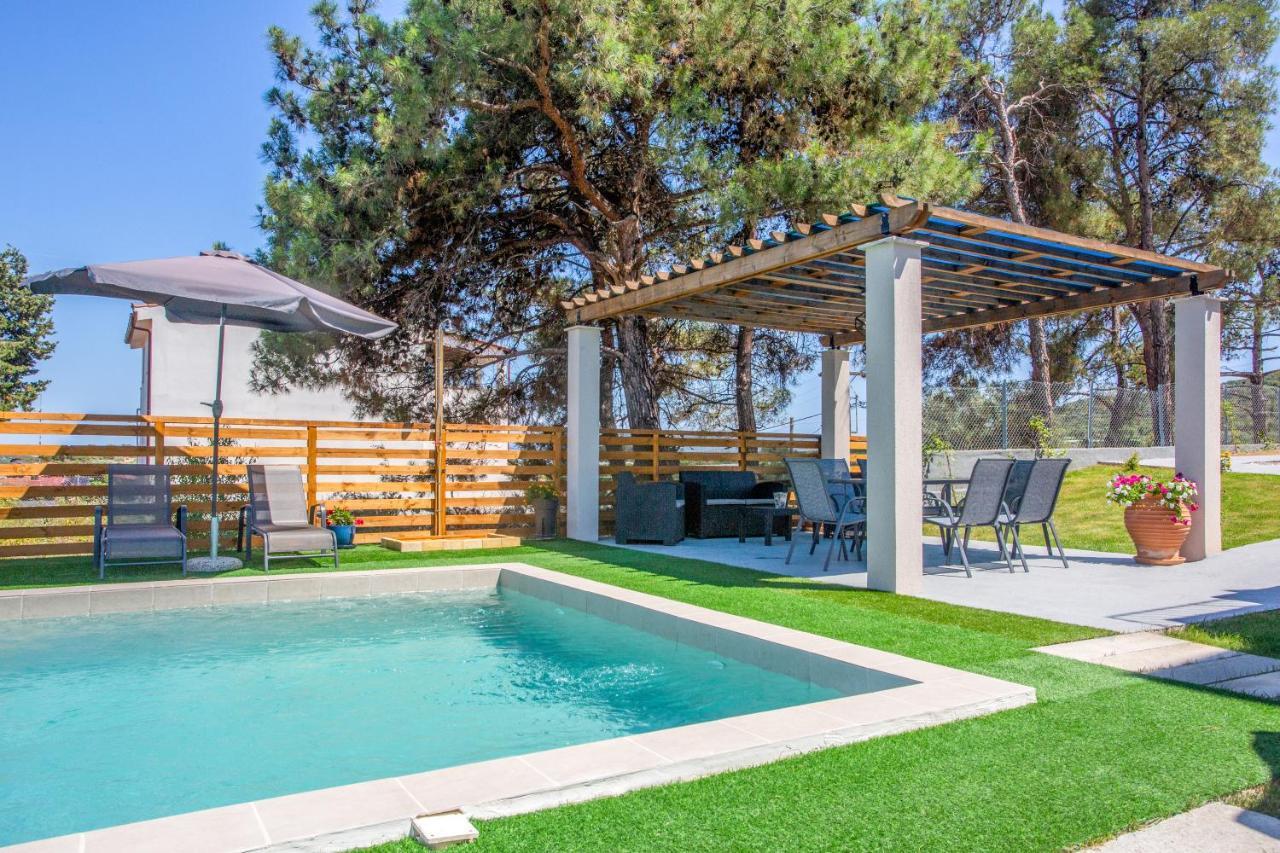 Privileged Villa Néa Péramos Dış mekan fotoğraf