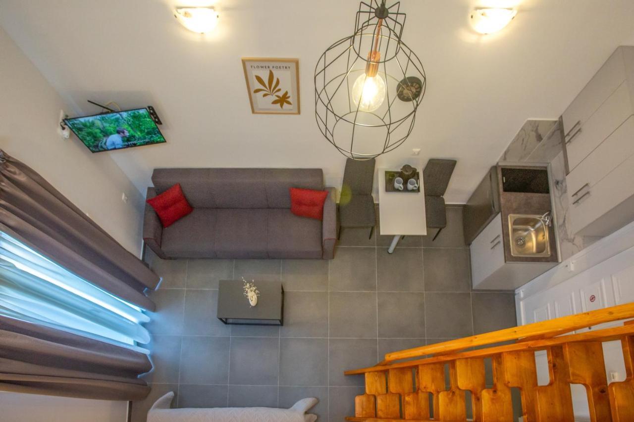 Privileged Villa Néa Péramos Dış mekan fotoğraf