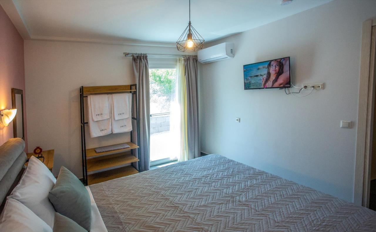Privileged Villa Néa Péramos Dış mekan fotoğraf