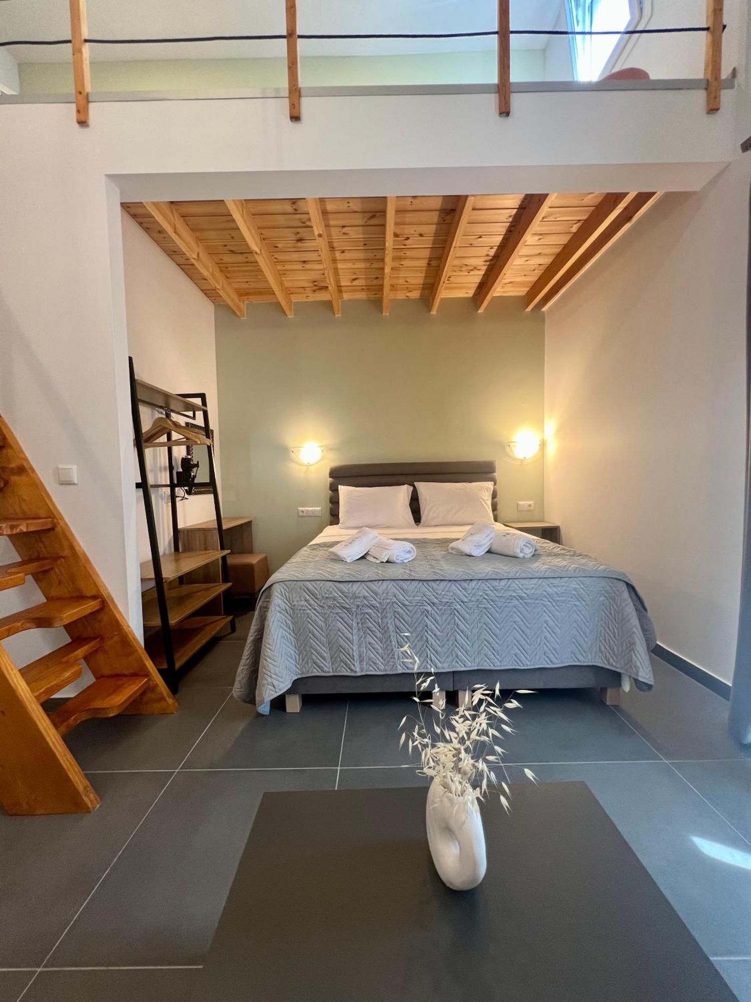 Privileged Villa Néa Péramos Dış mekan fotoğraf